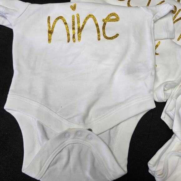Seize The Moment JumpOff Jo Milestone Newborn Bodysuit Set Gold Glitter No Print - Picture 3 of 11